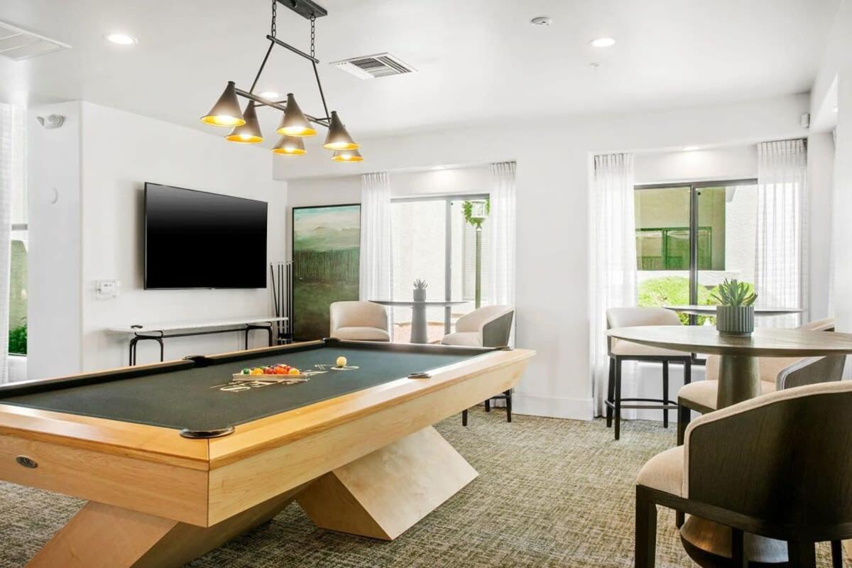 Apartment 2br Cozysuites At Kierland Commons With Pool #07