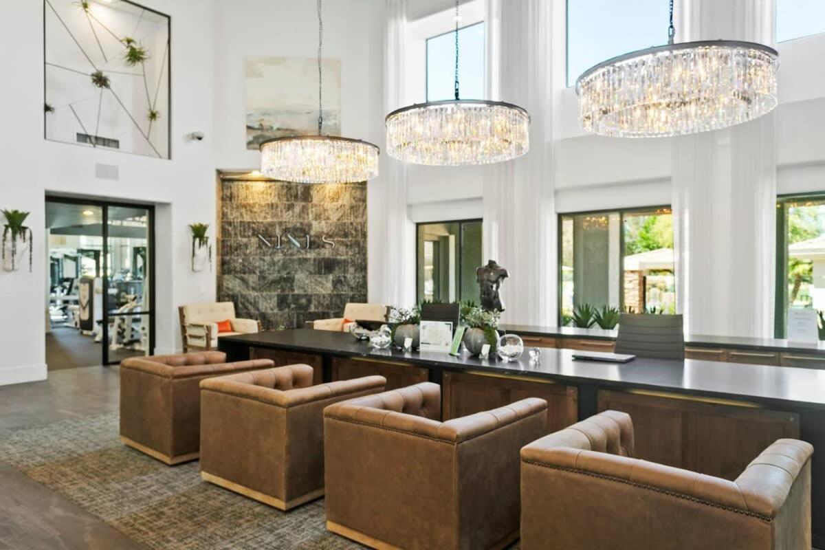 Apartment 2br Cozysuites At Kierland Commons With Pool #07 Scottsdale