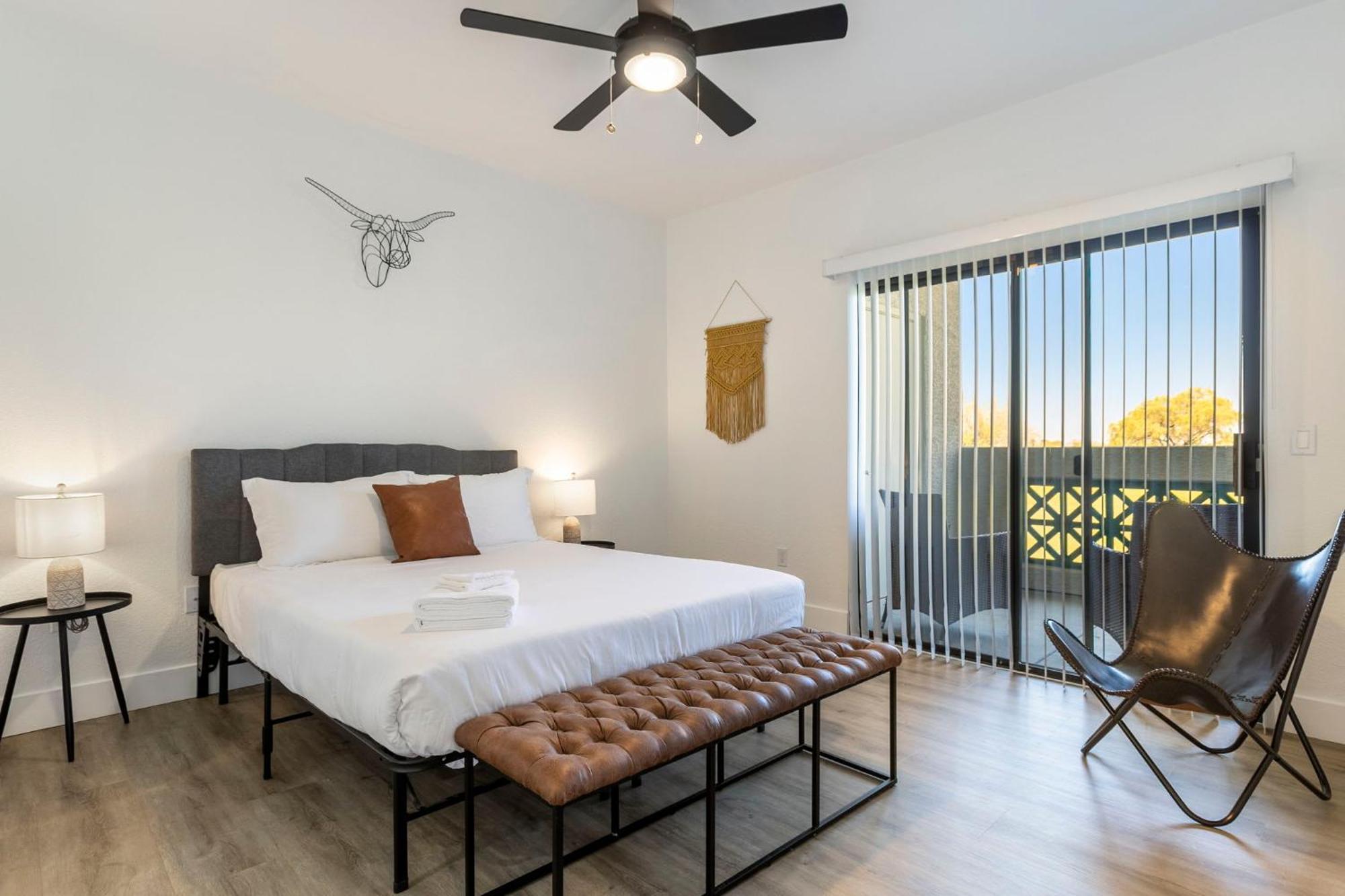 Apartment 2br Cozysuites At Kierland Commons With Pool #07 *