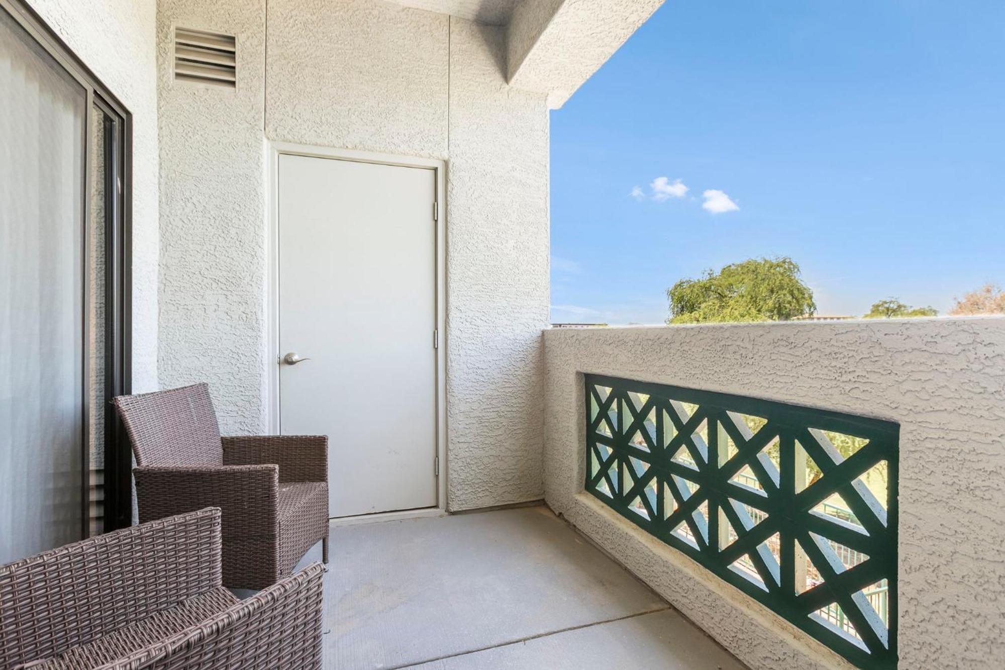2br Cozysuites At Kierland Commons With Pool #07 Apartment Scottsdale